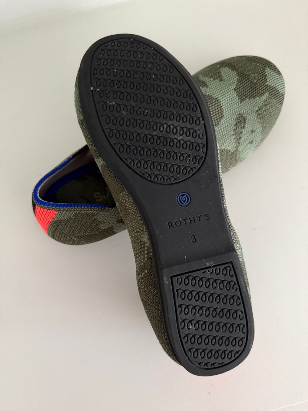 Kids Rothy's Olive Green Camo Knit Slip-Ons - Picture 5 of 6